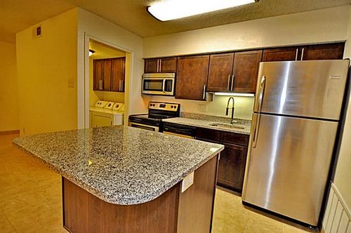 1008-6910 Skillman St, Dallas, TX, 75231-5887 | Card Image