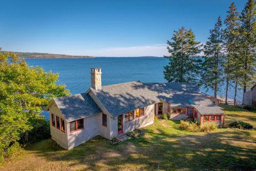 32 Lichen Lane, Blue Hill, ME, 04614 | Card Image