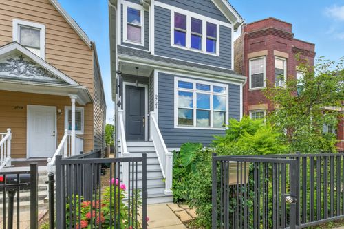 3721 W Wabansia Ave, Chicago, IL, 60647-4733 | Card Image