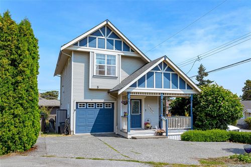 2900 Hipwood Lane, Victoria, BC, V8T5L3 | Card Image