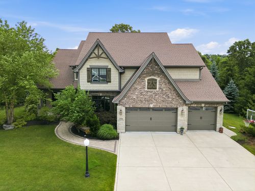 3704 Elio Way, Valparaiso, IN, 46385-0003 | Card Image