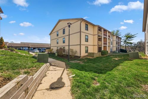 s-1442 Summergate Pkwy, Saint Peters, MO, 63303-6384 | Card Image