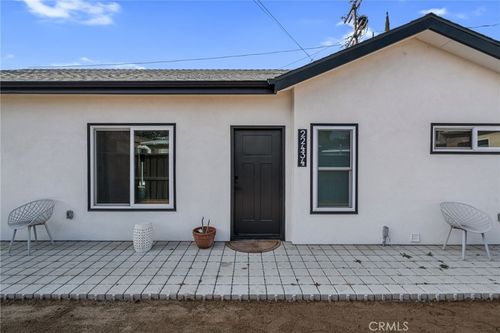 22434 Berdon St, Woodland Hills, CA, 91367-4406 | Card Image