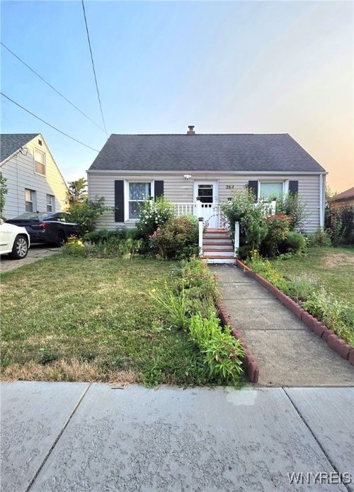 264 Skillen St, Buffalo, NY, 14207-1632 | Card Image