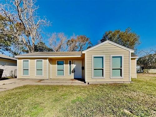 5939 Belcrest St, Houston, TX, 77033-1327 | Card Image