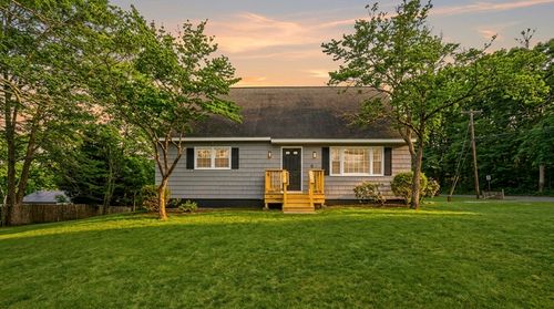 6 Haynes Hill Rd, Wales, MA, 01081-9753 | Card Image