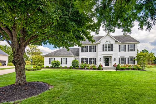 7752 Oxgate Ct, Hudson, OH, 44236-1834 | Card Image