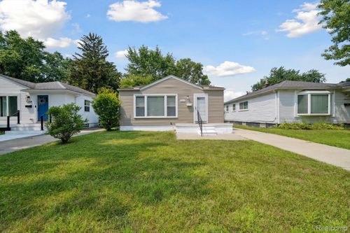 19203 Kinloch, Redford, MI, 48240-2601 | Card Image