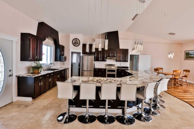 328 Railway Ave, House other with 3 bedrooms, 5 bathrooms and 20 parking in Lomond AB | Image 23