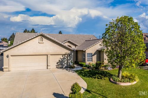 3205 Petite Sirah St, Bakersfield, CA, 93306-1880 | Card Image