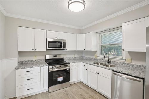 305 W 2nd Ter, Wellsville, KS, 66092-8506 | Card Image