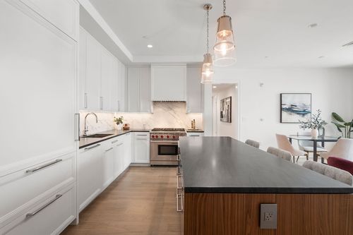 unit-103-100 Linden St, Wellesley, MA, 02482-7979 | Card Image