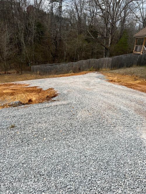 79417947 Pelleaux Rd, Knoxville, TN, 37938-3508 | Card Image