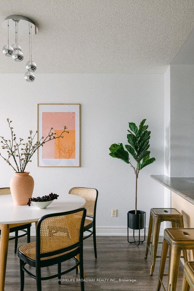 605 - 62 Suncrest Blvd, Condo with 2 bedrooms, 1 bathrooms and 2 parking in Thornhill ON | Image 7