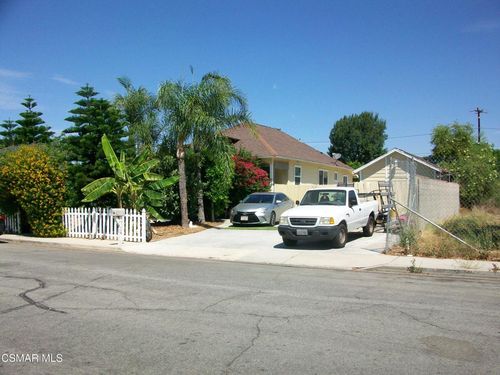 923 Pacific Ave, Simi Valley, CA, 93065-3129 | Card Image