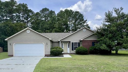 206 Rosewood Cir, Jacksonville, NC, 28546-8373 | Card Image