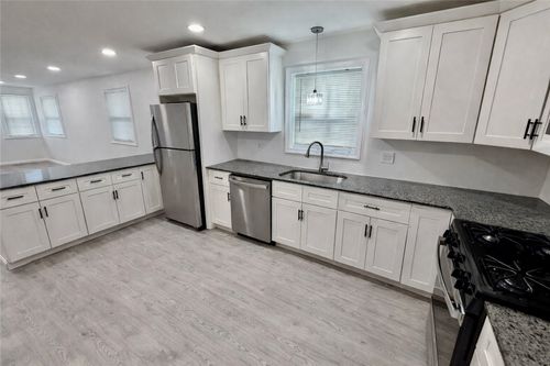 35-35 Douglas Avenue, Providence, RI, 02908 | Card Image