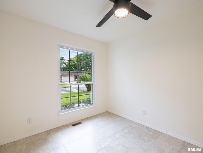 743 W Wonderview Dr, House other with 3 bedrooms, 2 bathrooms and null parking in Dunlap IL | Image 36