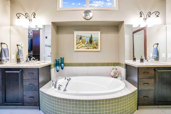 511 Evergreen Circle Sw, House other with 3 bedrooms, 3 bathrooms and 4 parking in Calgary AB | Image 19