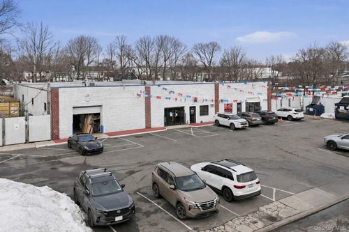 11 Pine Aire Dr, Bay Shore, NY, 11706-1101 | Card Image