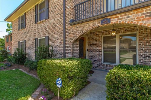 9428 Francine Dr, River Ridge, LA, 70123-2045 | Card Image
