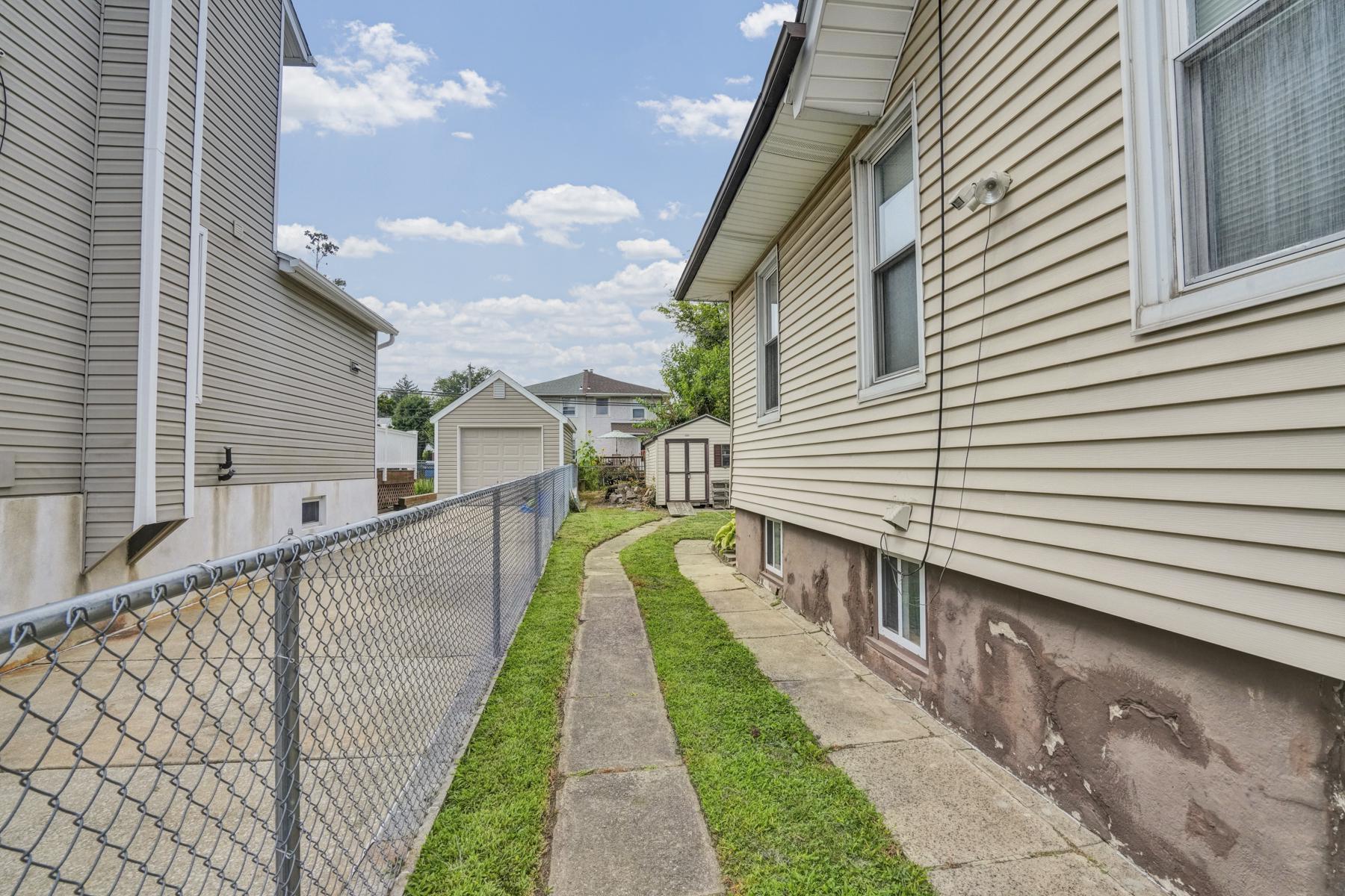 Residential Lease in NORWOOD 2