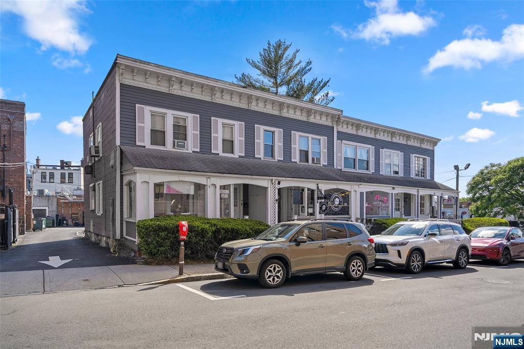 Commercial Sale in Englewood 3