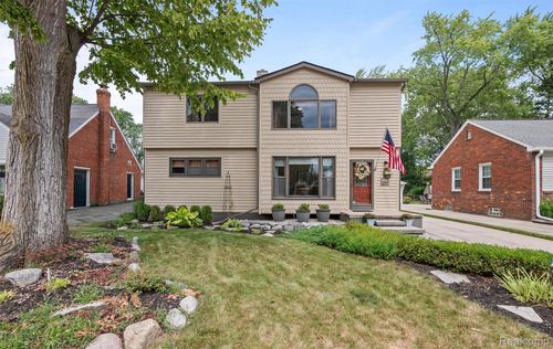 722 Lloyd Ave, Royal Oak, MI, 48073-4015 | Card Image