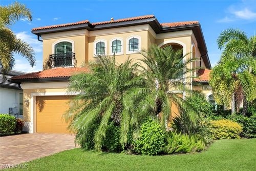 10101 Florence Cir, NAPLES, FL, 34119-9696 | Card Image