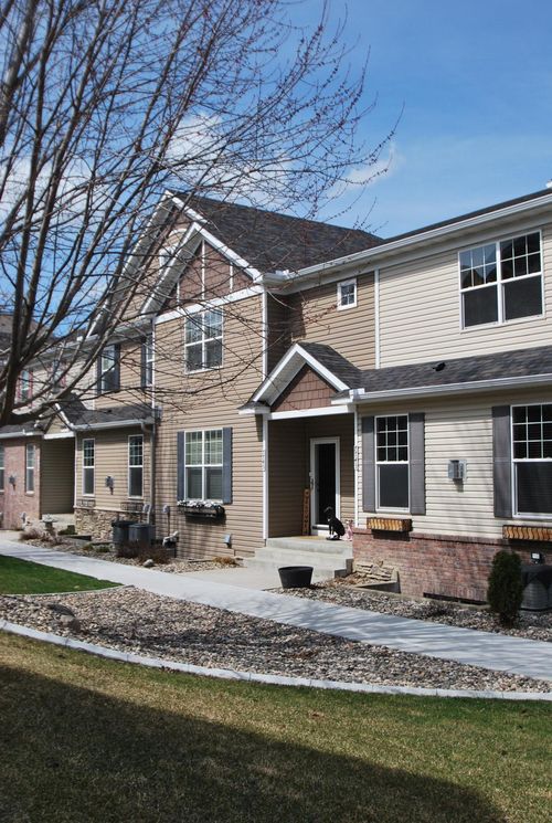 7745 Madelyn Creek Dr, Victoria, MN, 55386-4554 | Card Image