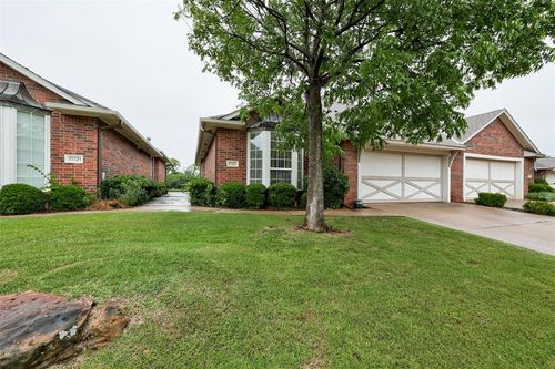 15525 Swallowtail Road, Edmond, OK, 73013 | Card Image