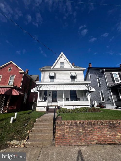 31 Shaw Ave, LEWISTOWN, PA, 17044-1838 | Card Image