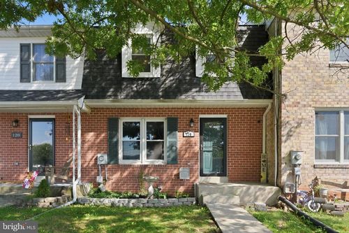 130 E Hammaker St, Thurmont, MD, 21788-3300 | Card Image