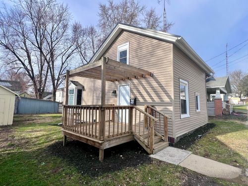 39 W 1st St, Fredericktown, OH, 43019-1034 | Card Image