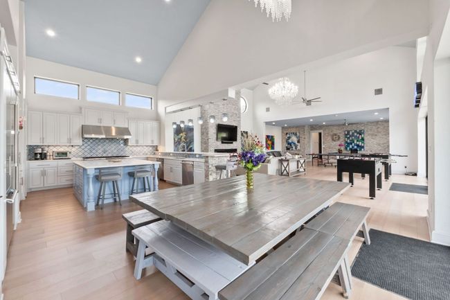 1300 Sparrow Ln, House other with 5 bedrooms, 6 bathrooms and null parking in Austin TX | Image 33
