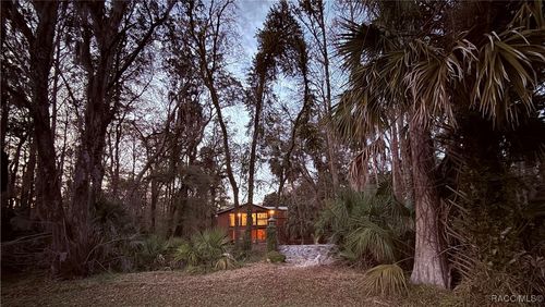 5908 Riverside Dr, Yankeetown, FL, 34498-2355 | Card Image