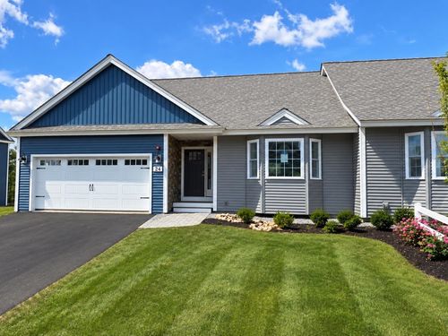 24-24 Shayna'S Way, Fremont, NH, 03044 | Card Image