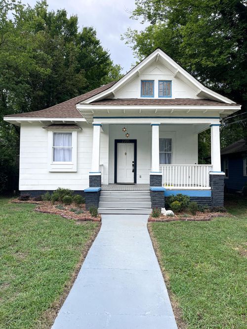 2205 Kirby Ave, Chattanooga, TN, 37404-3704 | Card Image