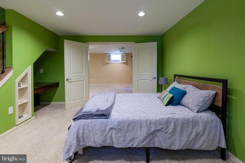 2425 Hunters Chase Ct, FREDERICK, MD, 21702-2619 | Card Image