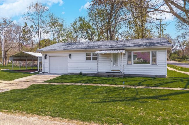 101 N Chatham St, House other with 2 bedrooms, 2 bathrooms and 1 parking in Danvers IL | Image 10