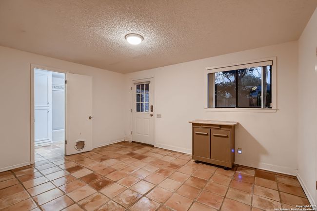 201 Sheffield, House other with 5 bedrooms, 5 bathrooms and null parking in Castle Hills TX | Image 48