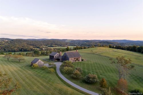 118 Finkle Rd, Ancramdale, NY, 12503-5214 | Card Image