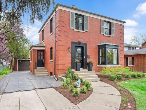 525 N Stone Ave, La Grange Park, IL, 60526-5523 | Card Image