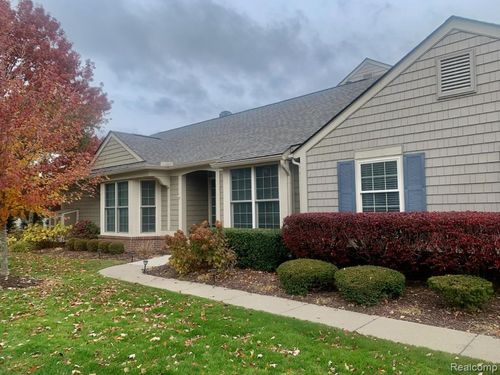 909 Tartan Trl, Bloomfield Hills, MI, 48304-3821 | Card Image