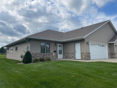 107 Brittany Way Se, Grand Meadow, MN, 55936-1443 | Card Image