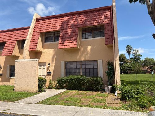 40 Spinning Wheel Ln, Tamarac, FL, 33319-2437 | Card Image