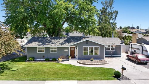 1503 S Lakeway Dr, Moses Lake, WA, 98837-2530 | Card Image