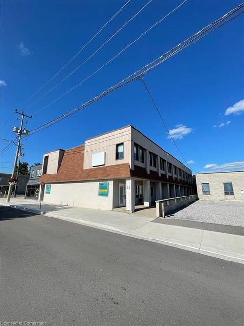 39 Kent St N, Simcoe, ON, N3Y3S1 | Card Image