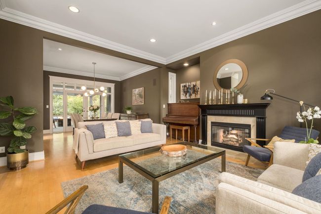 2853 Crescentview Drive, House other with 6 bedrooms, 4 bathrooms and 8 parking in North Vancouver BC | Image 4