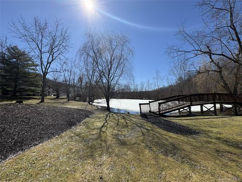 c-40 Scarborough Ln, Wappingers Falls, NY, 12590-5164 | Card Image